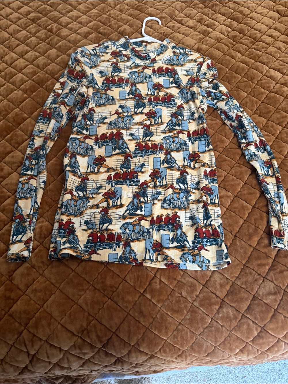 Wrangler Long Sleeve Graphic Tee in Cream, Blue, Red